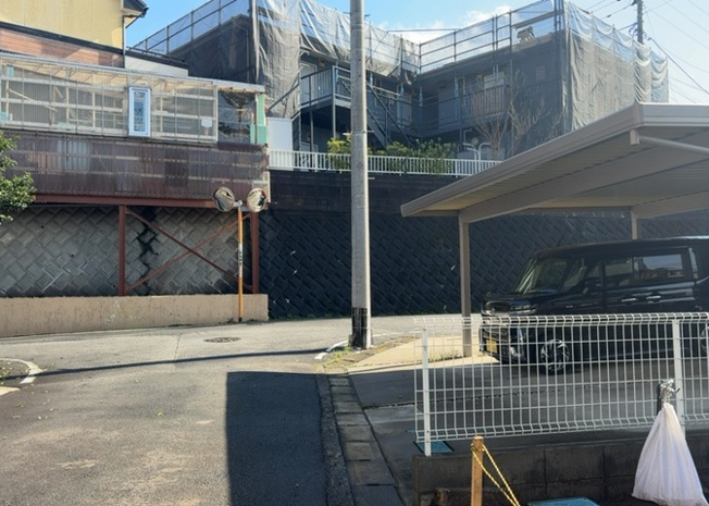 【展望】 | 土地の地勢が高台の場合、景色を綺麗にみることができ、景色にこだわってお家探ししている方におすすめです！また平坦地よりも風通しがいいというメリットがあります。デメリットもあるので是非現地でご確認下さい。