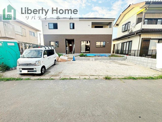 阿見町上長第1　新築戸建の駐車場