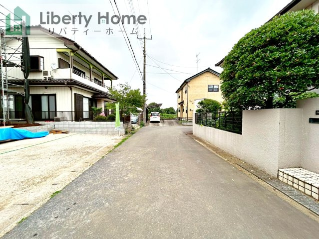 阿見町上長第1　新築戸建の前面道路含む現地写真