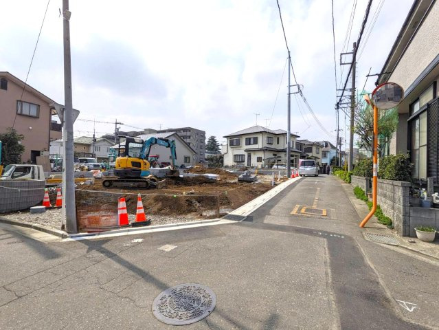 ふじみ野市西原１丁目の新築一戸建の前面道路含む現地写真|北側4m公道です。