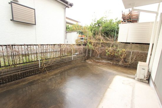 ＩＹＯ　ＥＴ　ＵＮＡＭＩの庭