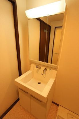 ＩＹＯ　ＥＴ　ＵＮＡＭＩの洗面所