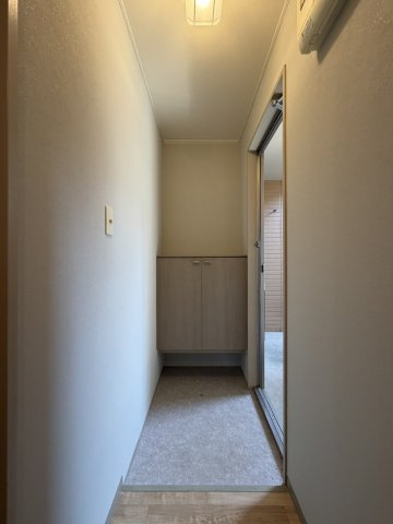 メゾンひろAの玄関