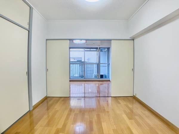 浅川コーポの洋室