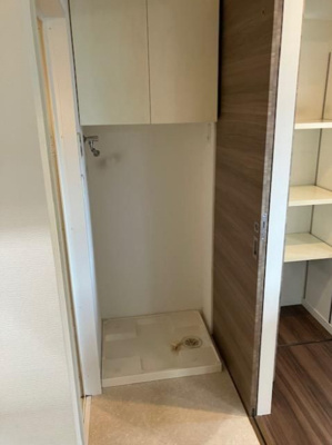 【洗面所】 | アンピール南福岡駅(アンピールミナミフクオカエキ) | 別号室の写真になります。現況優先。