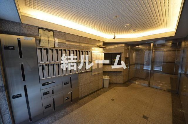 文京区関口１丁目の賃貸マンションのエントランス