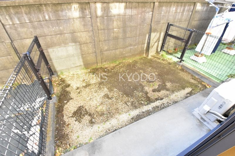 世田谷区千歳台５丁目のテラスの庭|専用庭