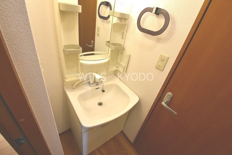 世田谷区千歳台５丁目のテラスの洗面所