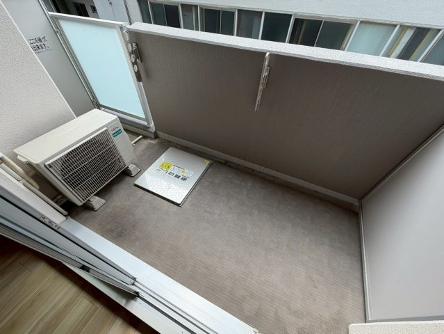 ラシーヌ瓦屋町のバルコニー