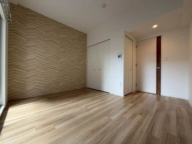 ラシーヌ瓦屋町の洋室