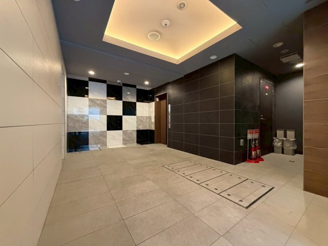 ラシーヌ瓦屋町のロビー