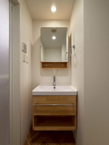 ラシーヌ瓦屋町の洗面所