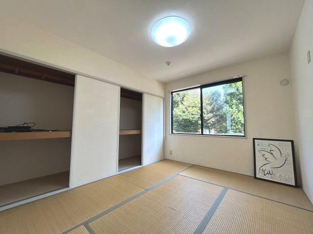 パークハイツA棟の和室|北側は公園があります　