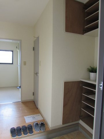 パークハイツA棟の収納|たっぷり収納できるシューズボックス　※写真は201