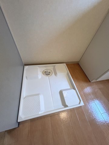 パークハイツA棟の洗面所|洗濯機置き場　