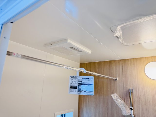 松戸市小金原8丁目新築戸建【貝の花小学校:１分】の冷暖房・空調設備|雨の日も安心の浴室乾燥機つき