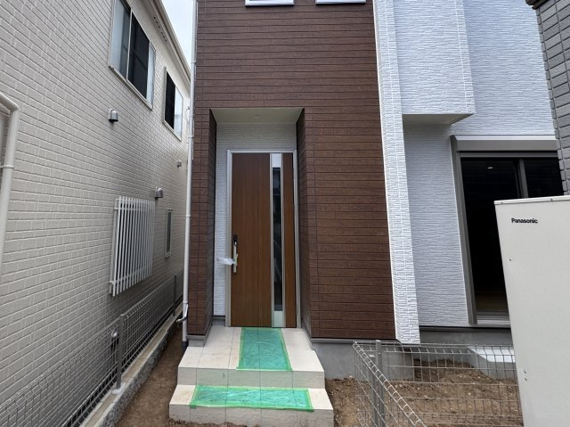松戸市小金原8丁目新築戸建【貝の花小学校:１分】のエントランス|エントランス