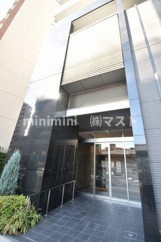 エスリード長堀タワーのエントランス