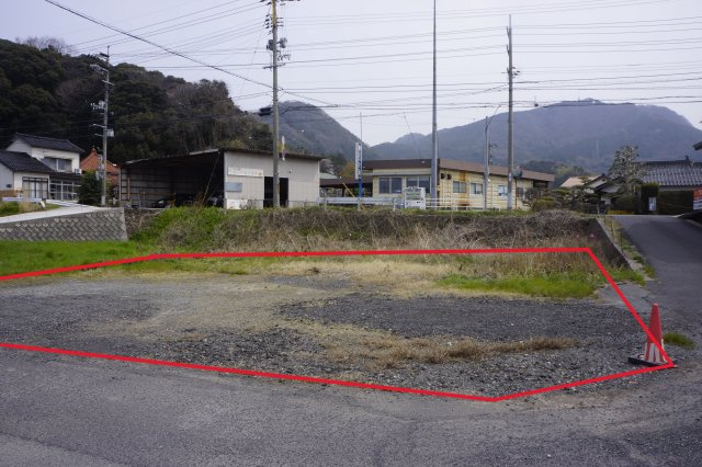 大田市大田町大田　売土地　約109坪（有効面積約93坪）　建築条件なしの外観