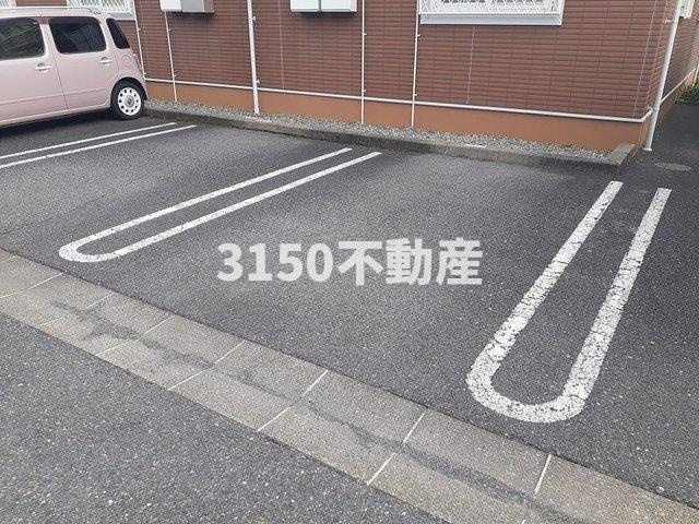 メゾンアンジュ琴塚　Ａの駐車場