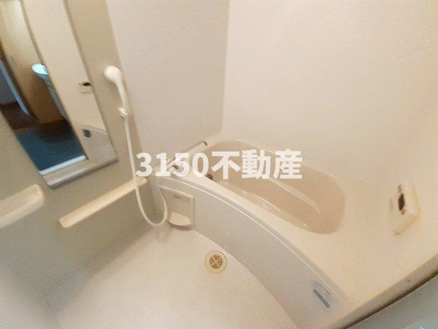 メゾンアンジュ琴塚　Ａの浴室