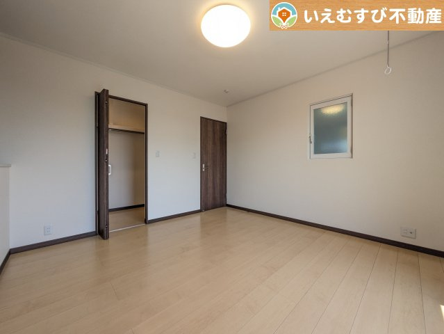 太田市世良田　中古戸建の洋室