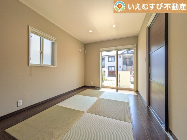太田市世良田　中古戸建の和室|すぐ横になれる和室は、みんながほっと一息つける空間
ちょっとした休憩や来客時、お子様のお世話にも大活躍しそうですね♪