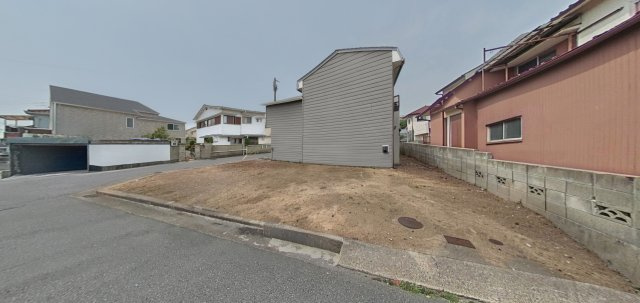 神戸市垂水区西舞子5丁目のその他|【現地写真(CG加工)】
CG加工を施した更地のイメージ画像です。解体後、更地でのお引渡しとなりますので、解体にかかる手間や費用の負担がありません。※実際とは異なる場合がございます。
