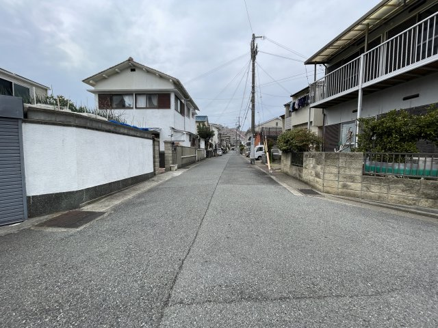 神戸市垂水区西舞子5丁目の前面道路含む現地写真|【前面道路含む現地写真】
都市ガスが利用可能な環境が整っています。プロパンガスに比べて光熱費を抑えることができ、経済的です。