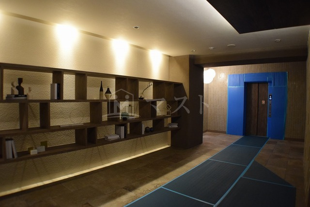 アーバネックス中崎町のロビー