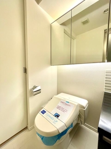 新品家具付きマンション宇田川町16(KaGood東京)のトイレ
