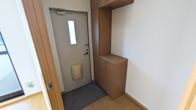 【玄関】 | ロマンビビール弐番館