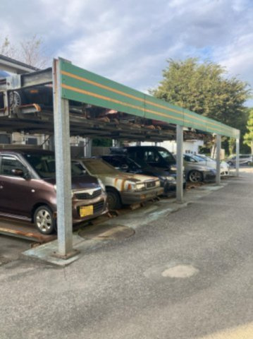 フィールドリッチの駐車場