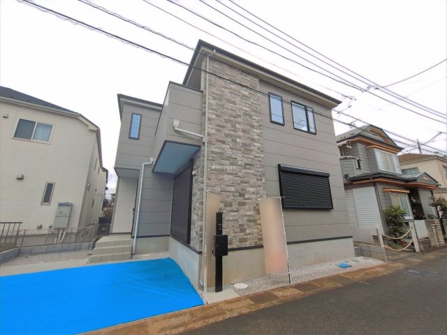 ふじみ野市亀久保の新築一戸建の外観|間口が広く開放的な立地！