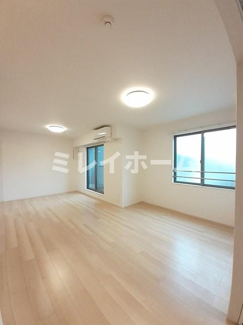 カーサ・ジーノⅡの居間・リビング