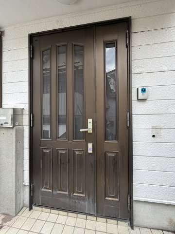 長田天神町戸建のエントランス