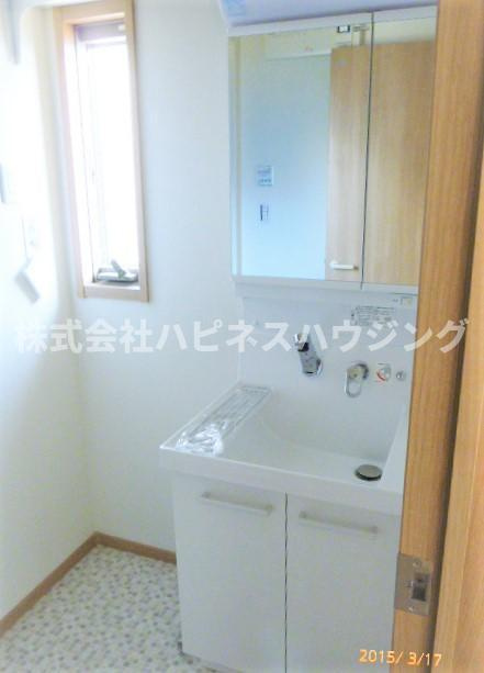 Ｓｕｎ　ｓａｉｓｏｎ　サンセゾンの洗面所|脱衣スペースもあります