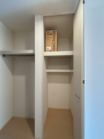 アリス御島崎弐番館の収納