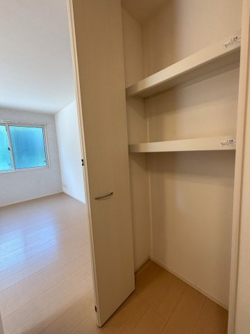 アリス御島崎弐番館の収納