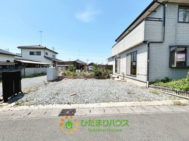 古河市上辺見　中古一戸建ての駐車場
