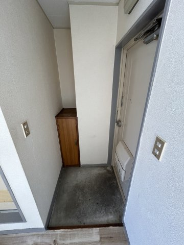 ラフォーレ塚口（塚口町6丁目）の玄関