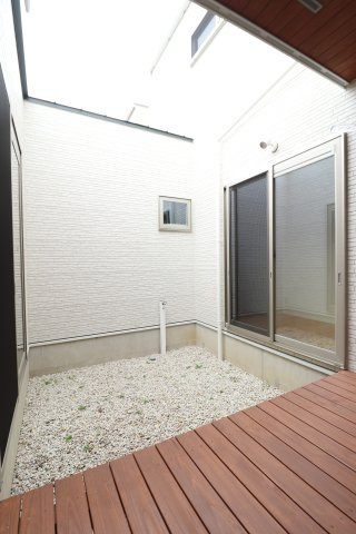 知多市大草字中道筋　全5区画　10号棟の内装|ウッドデッキ♪