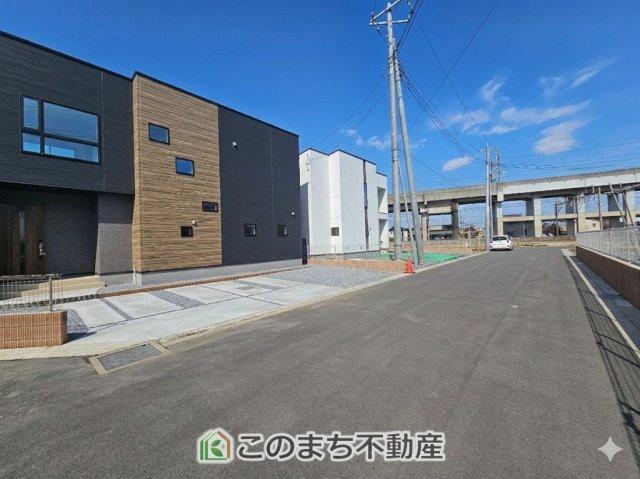 クライン下野市川中子第1期の前面道路含む現地写真|前面道路含む現地写真