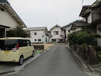 佐伯区利松３丁目の周辺