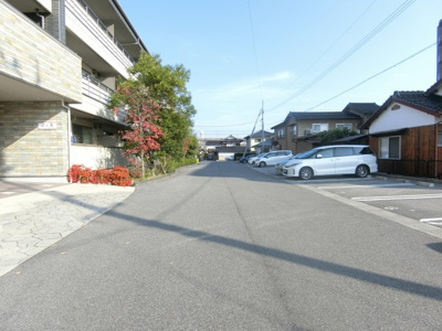 【駐車場】 | 風の音