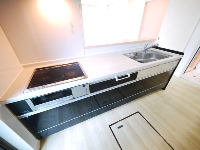 山武市埴谷　中古戸建のキッチン|内装リフォーム済み令和8年7月 オール電化　平成21年6月築4LDKリビング約20帖 駐車4台可能