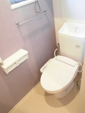 ネオ　レクサス　Ⅰ　　刈谷市近郊の賃貸はクラスホーム刈谷店のトイレ|落ち着いた色調のトイレです
