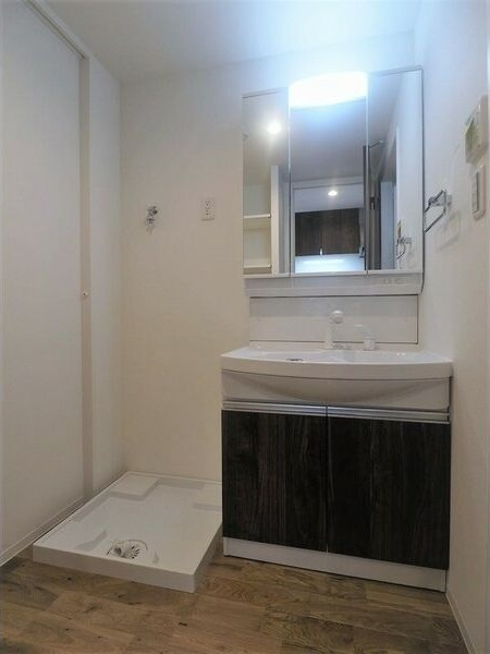 COZY山下通の洗面所