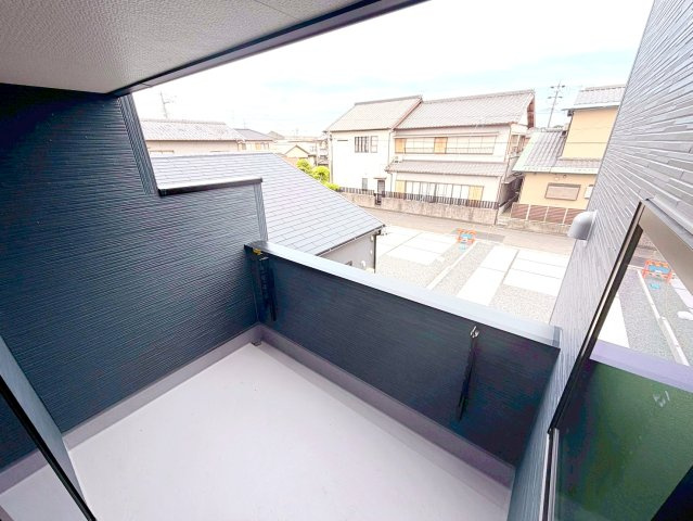 吉田町住吉11期　新築戸建のバルコニー