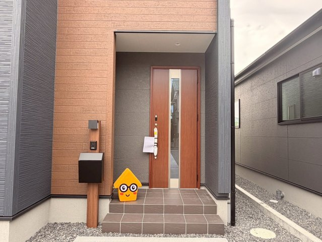 吉田町住吉11期　新築戸建のエントランス